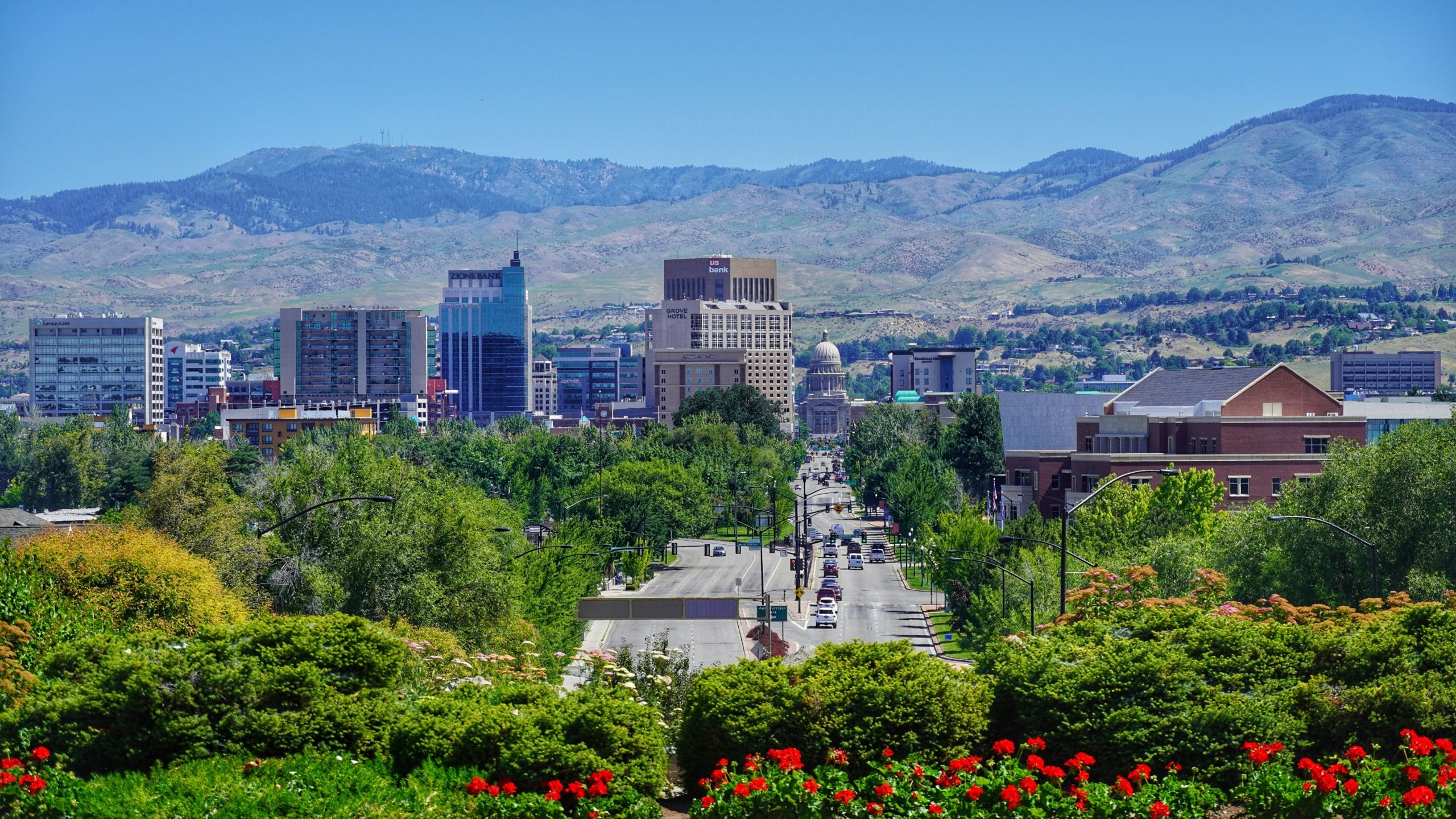 Best Day Trips in Idaho: Mountains, Hot Springs & Hidden Gems