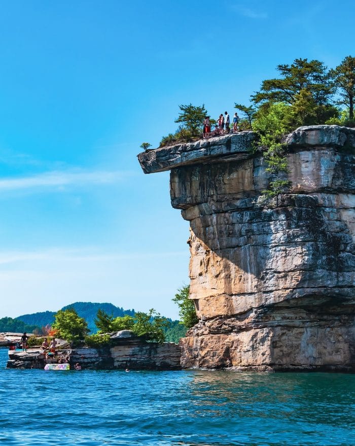 Discover Exciting Day Trips in West Virginia